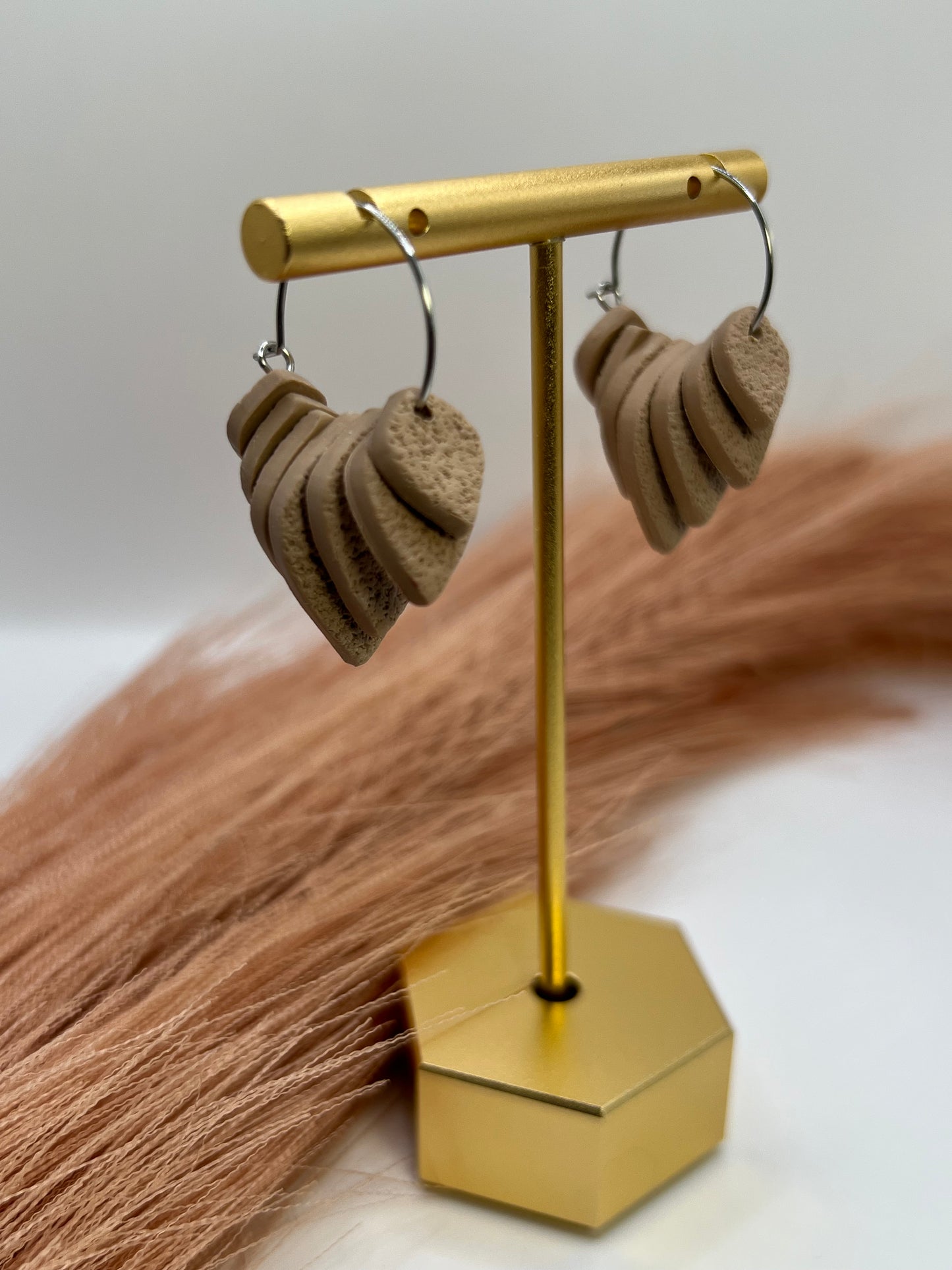 Brown layered dangles
