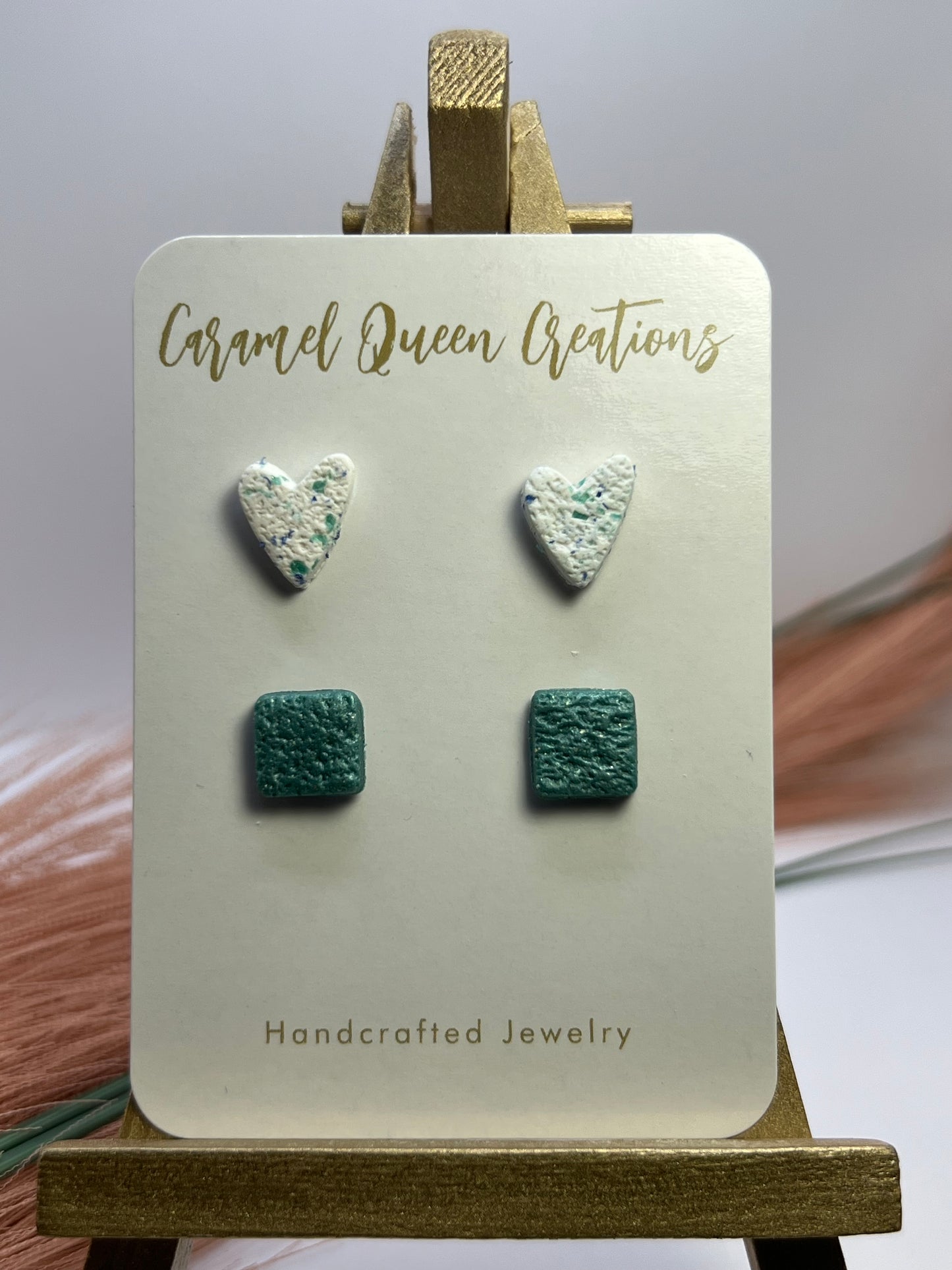 Heart confetti/ teal square stud pack