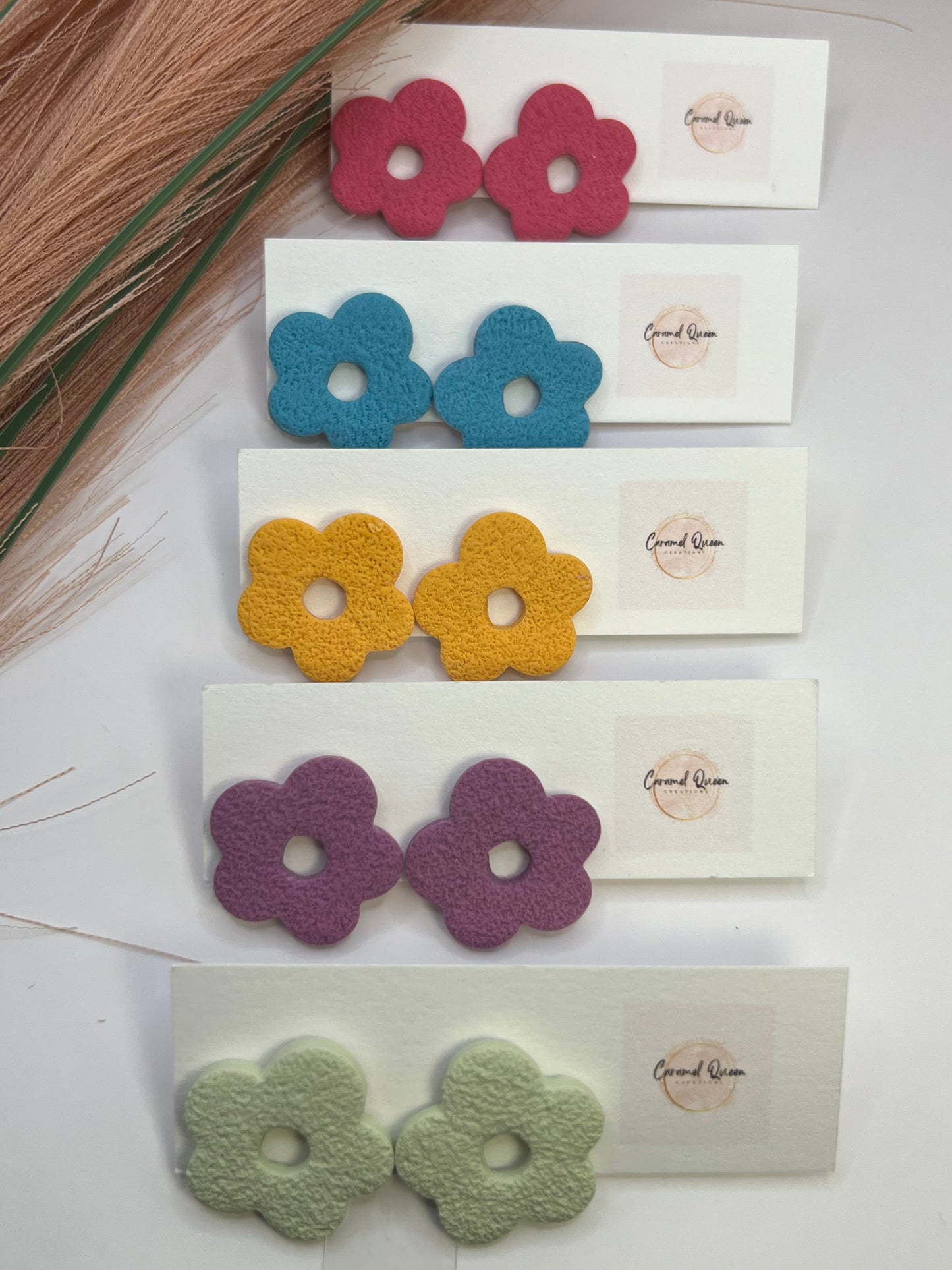 Flower studs