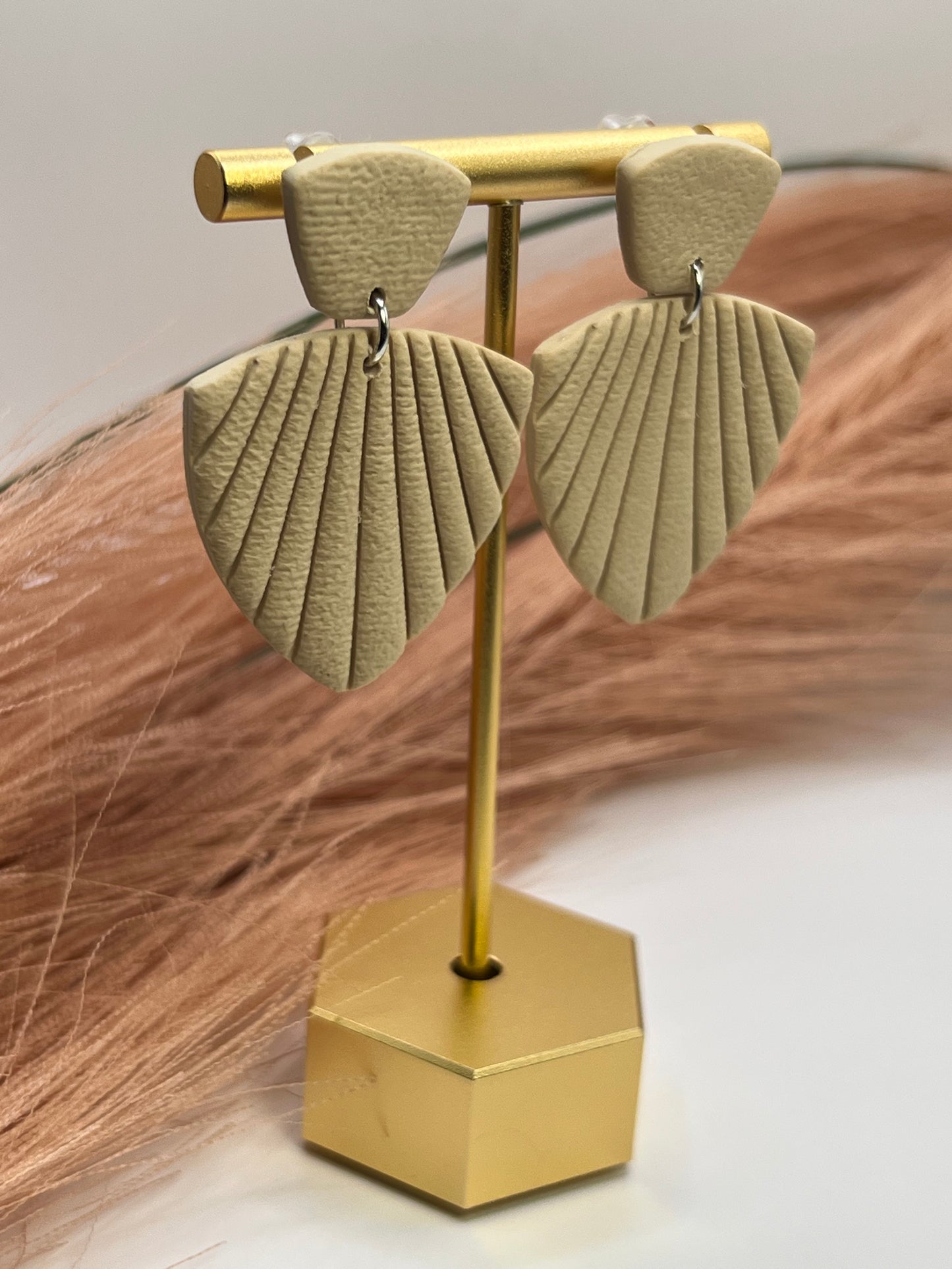 Beige scalloped dangles