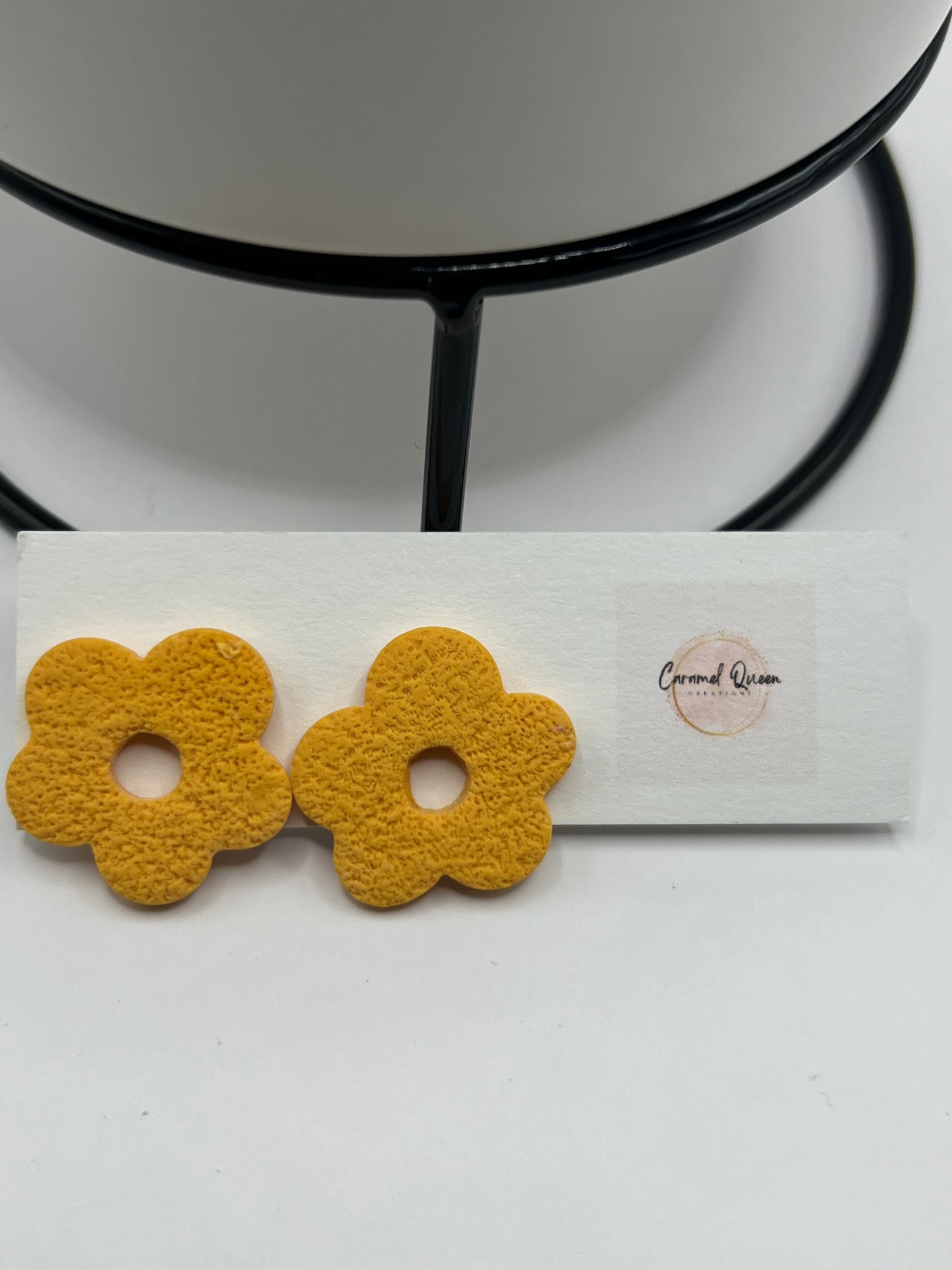 Flower studs