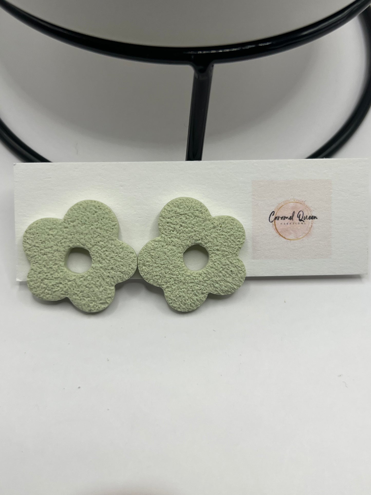 Flower studs