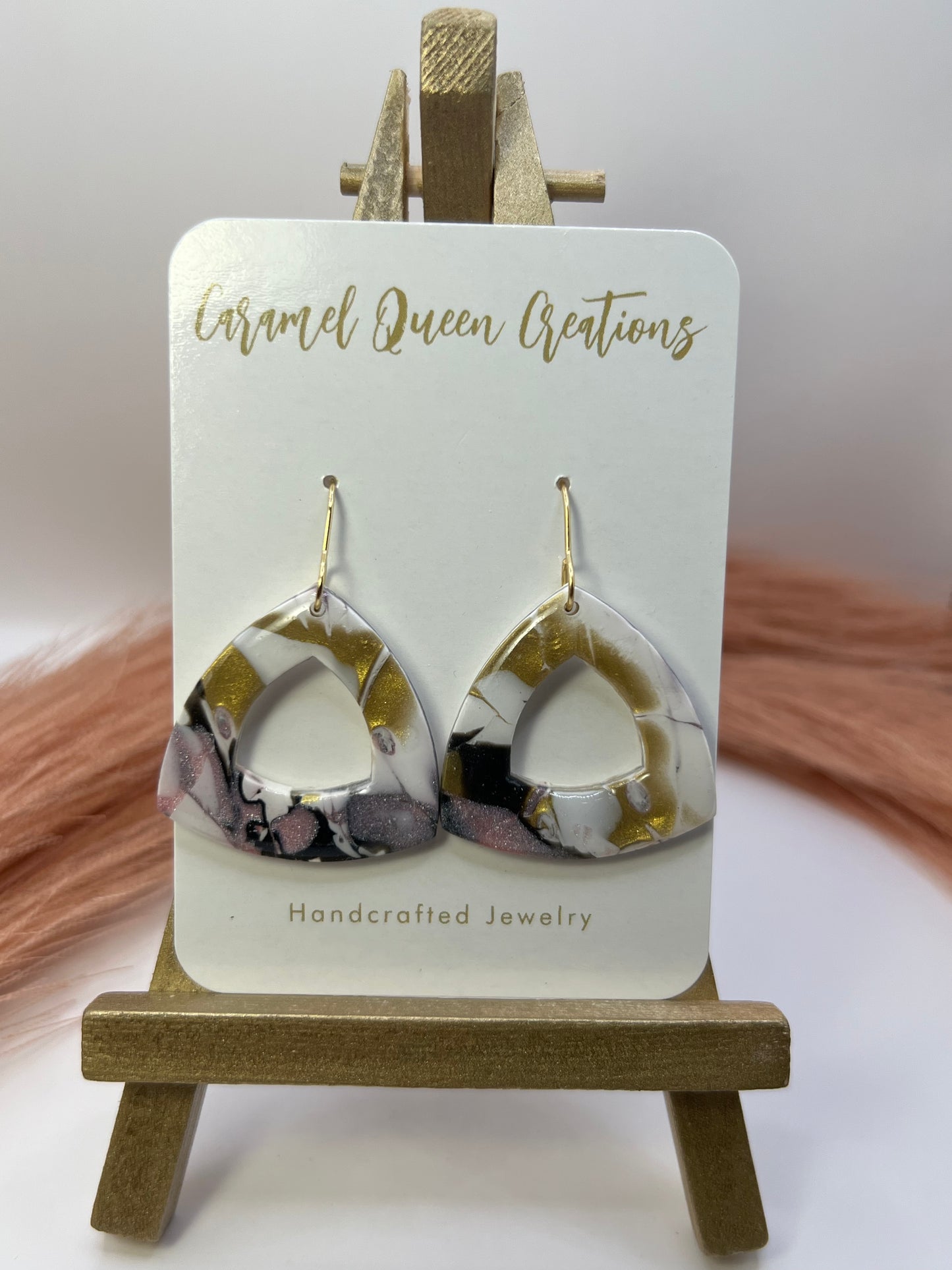 Multicolored triangle dangles