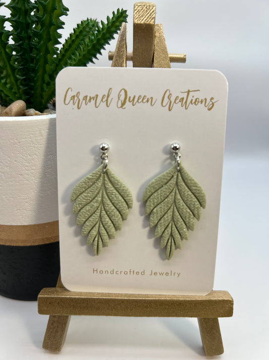 Mint green tropical leaf dangle