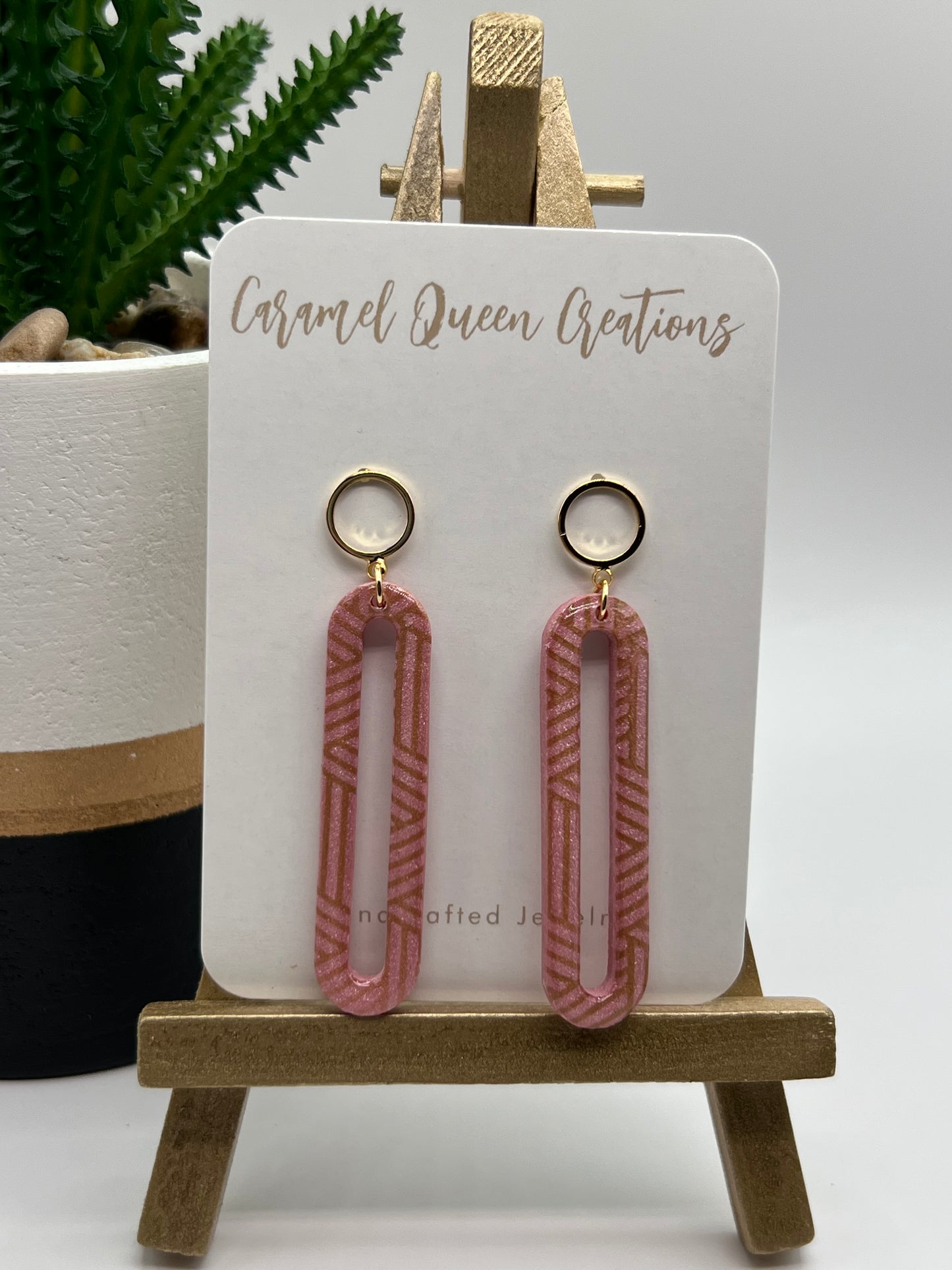 Pearl pink and gold printed dangle