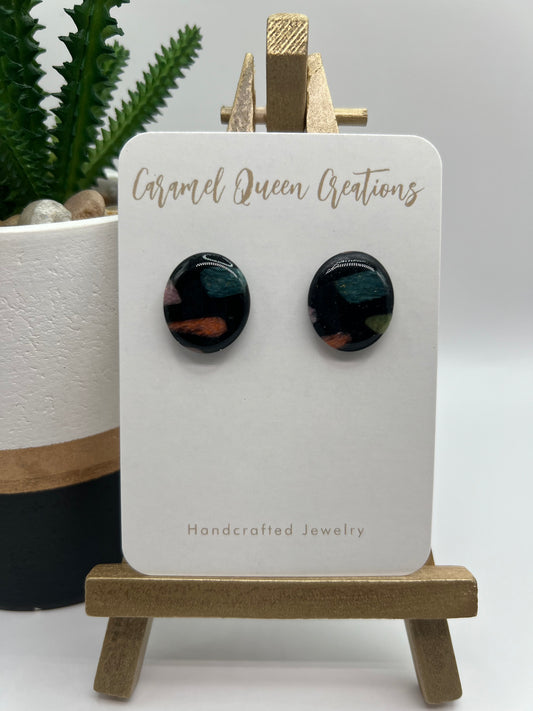 Black multicolored spotted studs