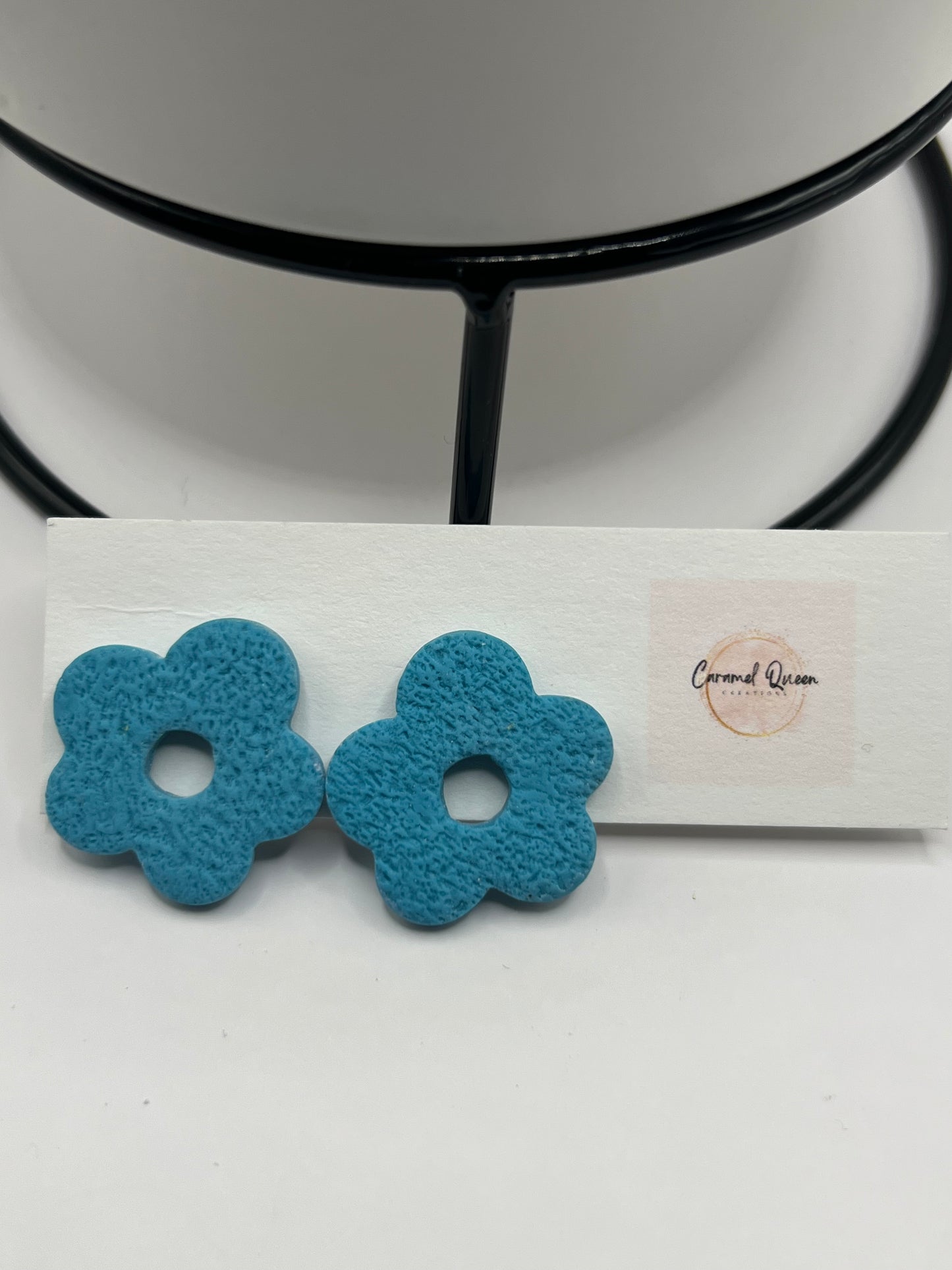 Flower studs