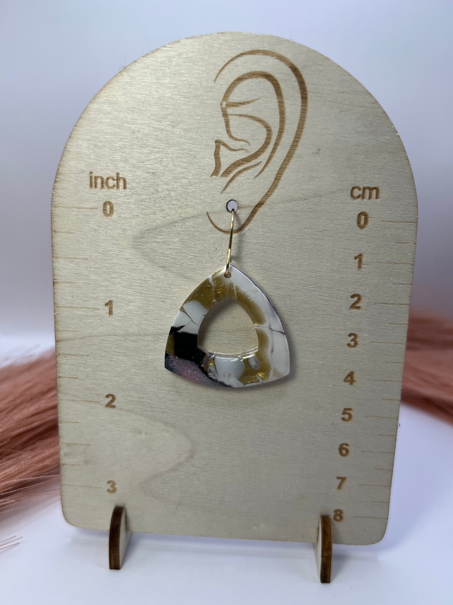 Multicolored triangle dangles
